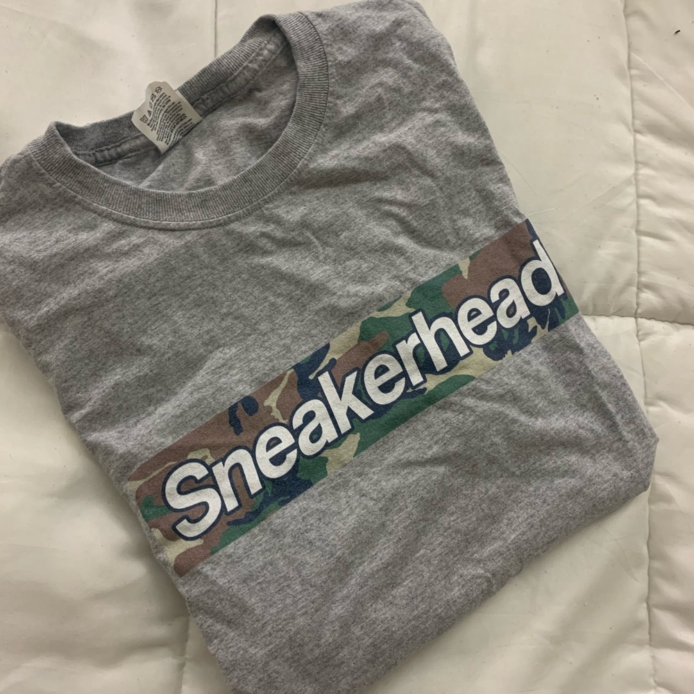 Sneaker head box logo tee♥︎